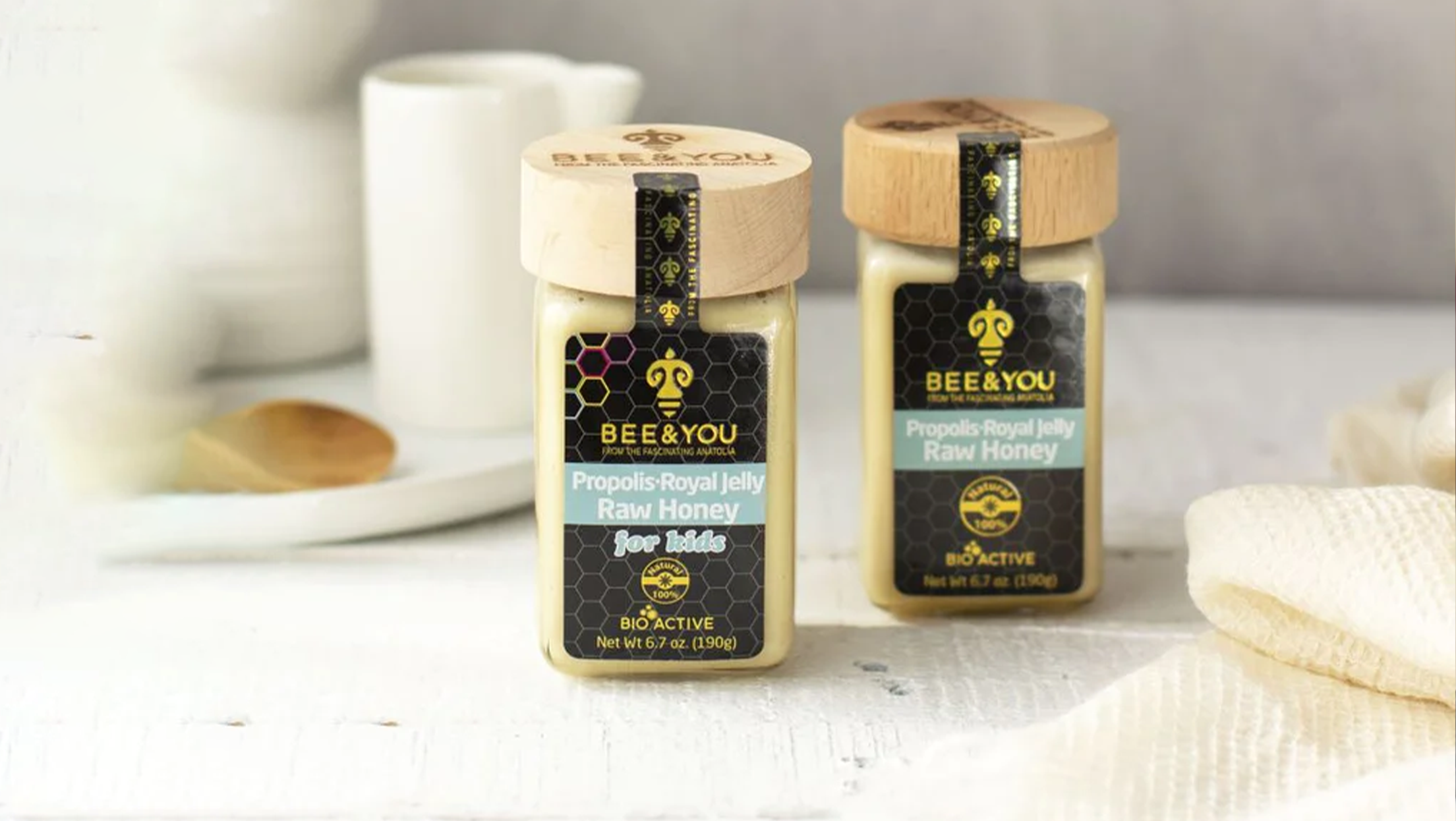 How Do Bees Make Royal Jelly ? Bee & You UK